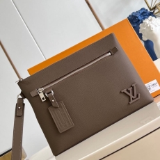 Louis Vuitton Clutch Bags